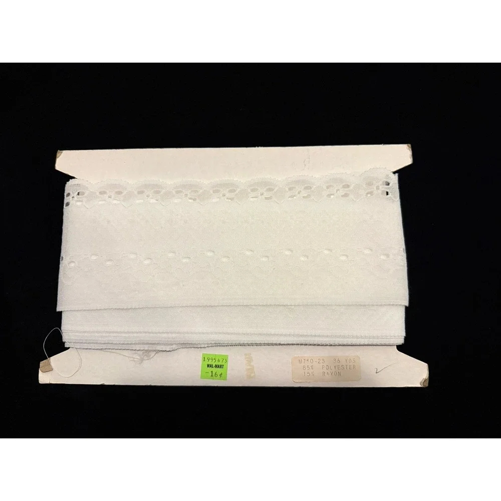 VTG White Lace Trim 4